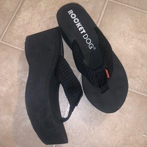 Rocket dog black platform sandals size 9